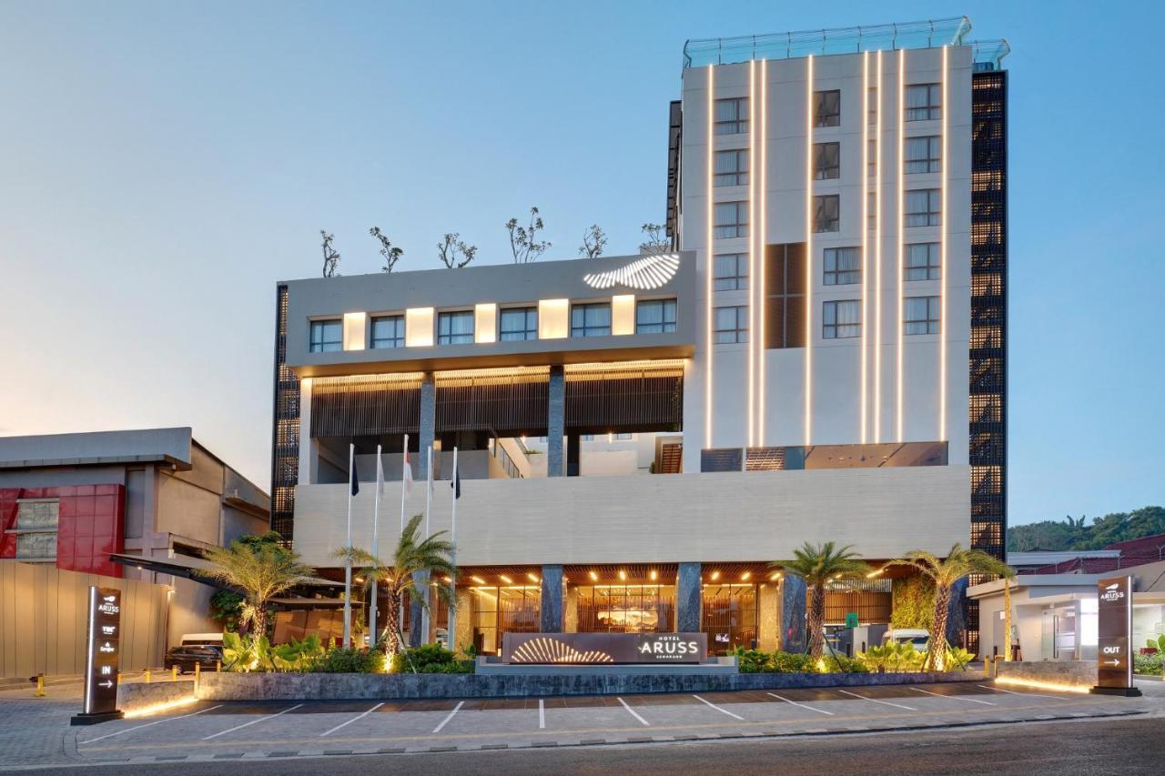 Hotel Aruss Semarang Exterior foto